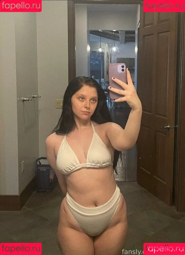 BabyDana Onlyfans Photo Gallery 