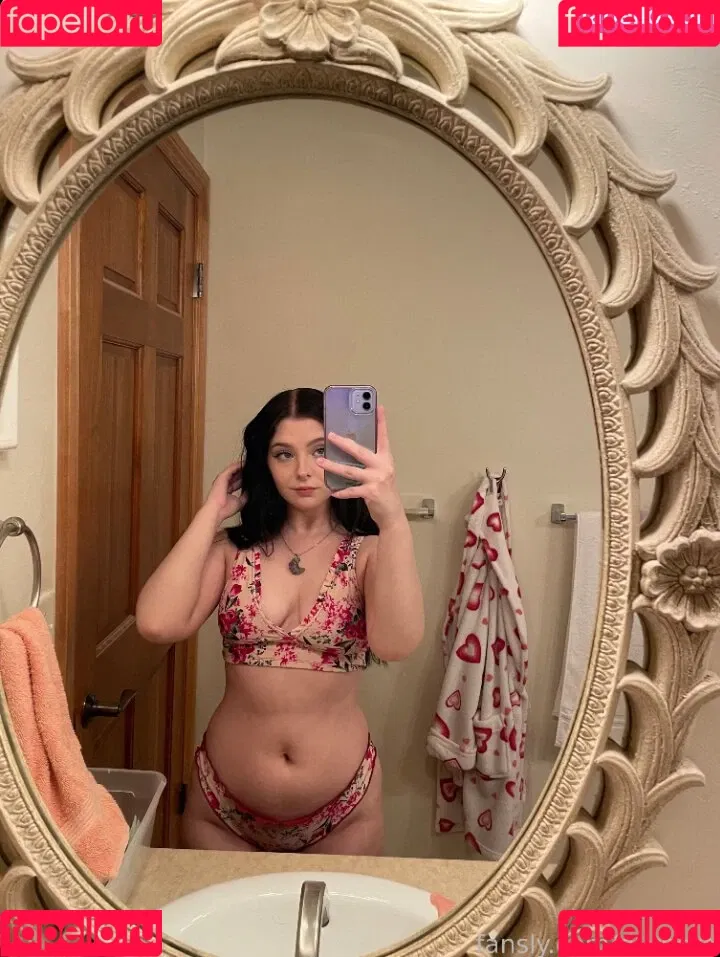 BabyDana Onlyfans Photo Gallery 