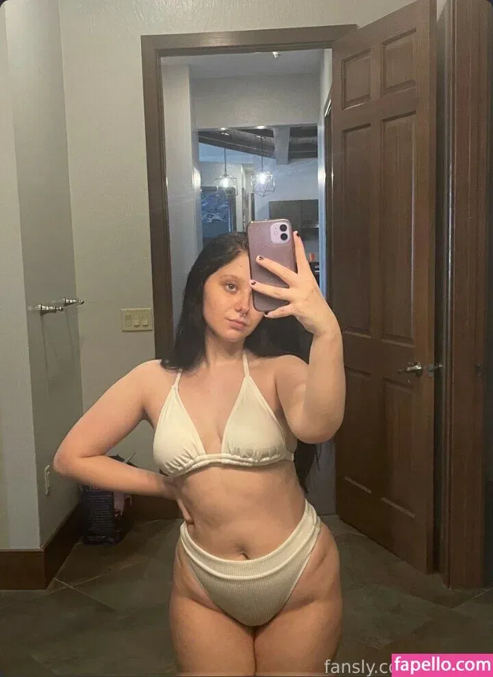 BabyDana Onlyfans Photo Gallery 