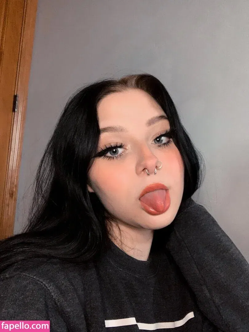 BabyDana Onlyfans Photo Gallery 