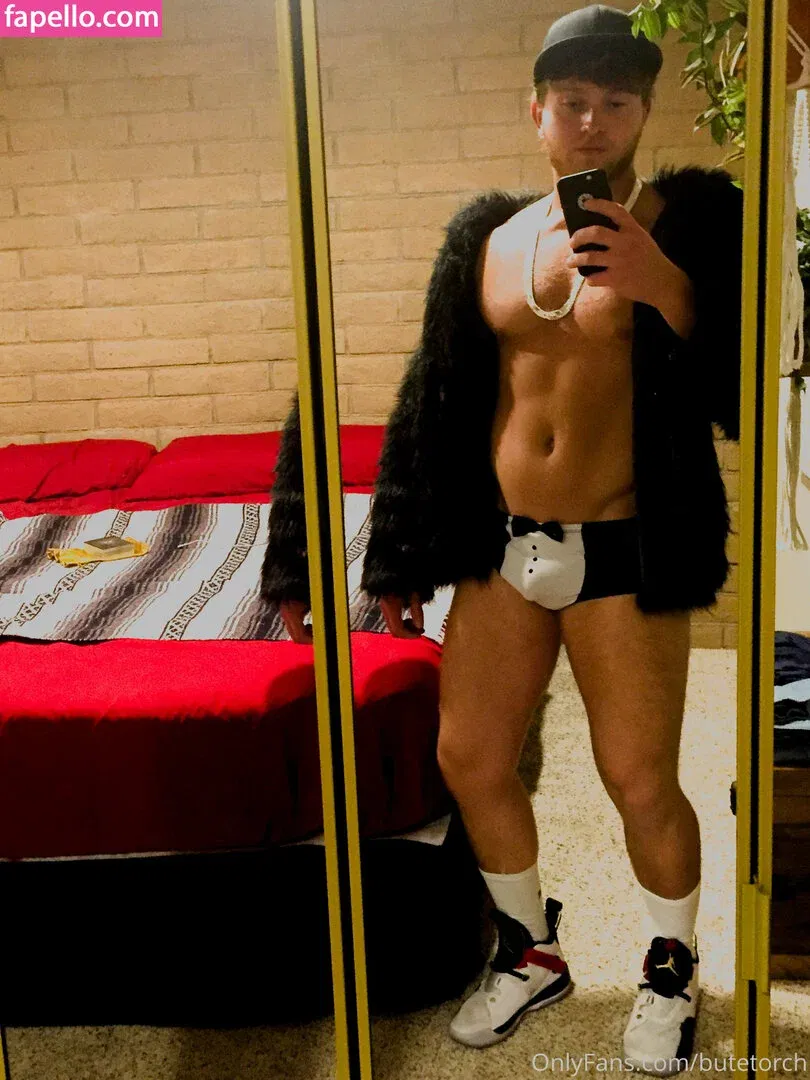 gnoza27 Onlyfans Photo Gallery 