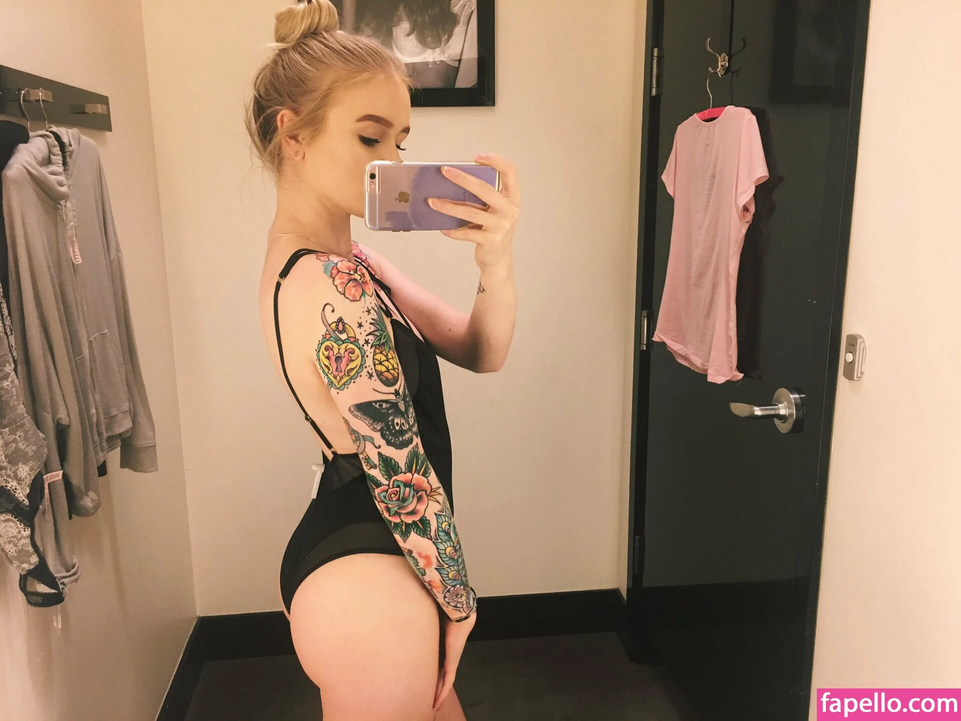 Taysux // Taylor Haugen // miller white Onlyfans Photo Gallery 