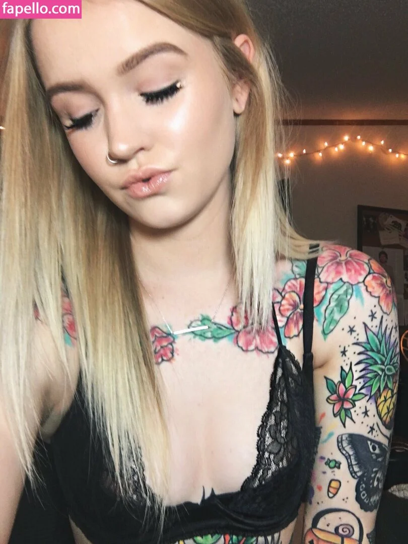 Taysux // Taylor Haugen // miller white Onlyfans Photo Gallery 