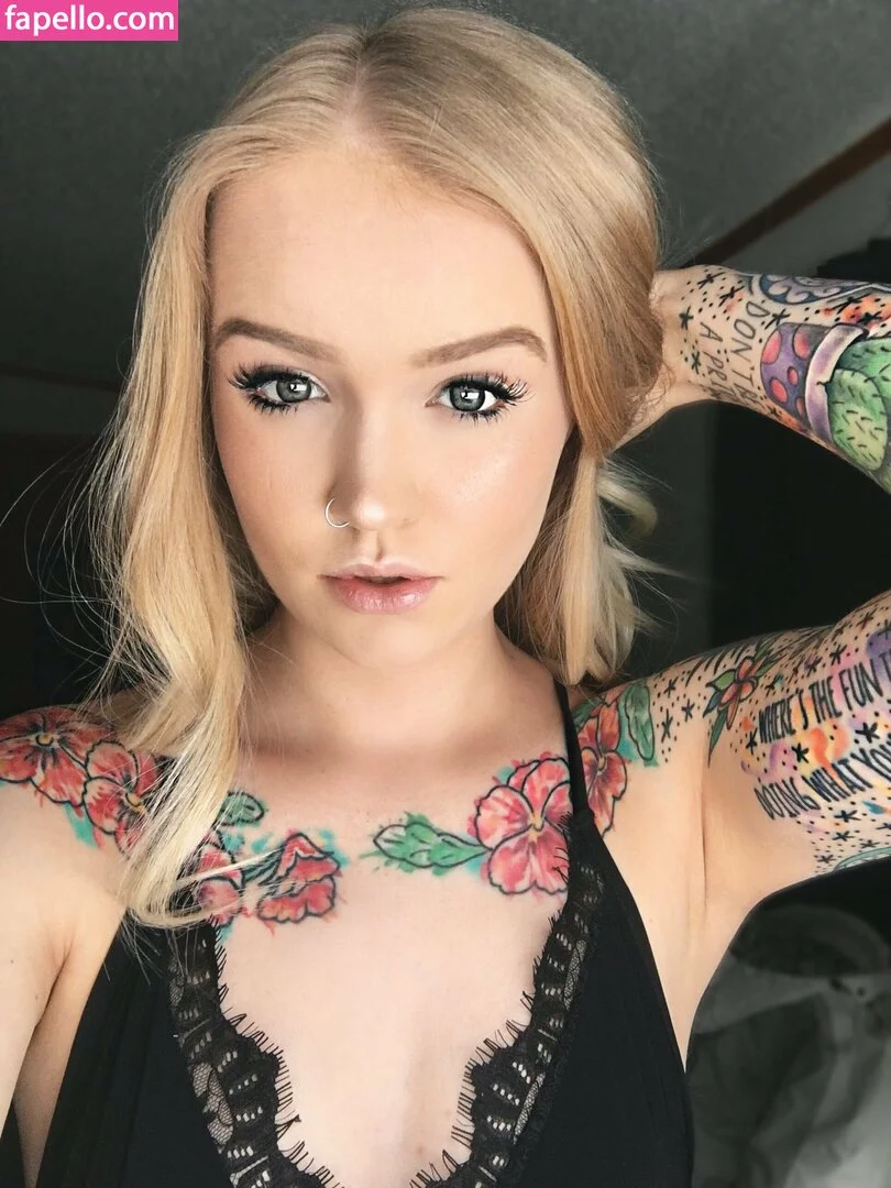 Taysux // Taylor Haugen // miller white Onlyfans Photo Gallery 