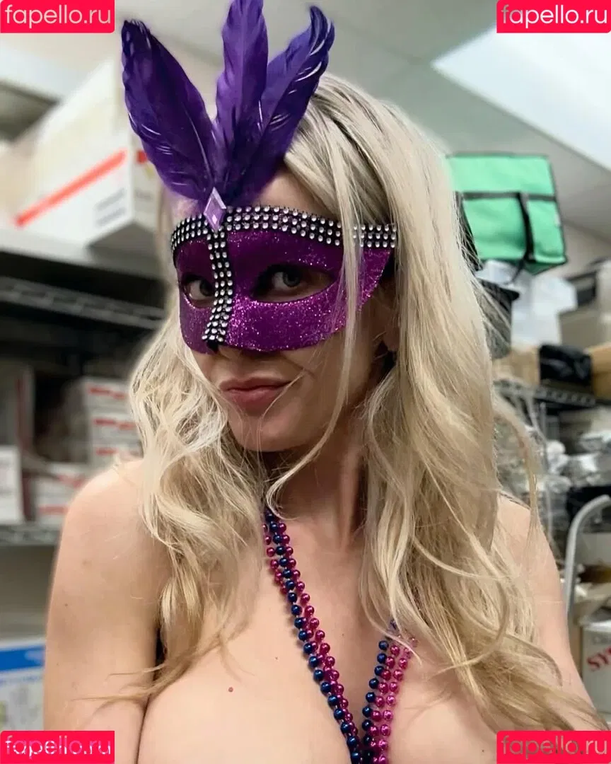 Blonde Goddess Onlyfans Photo Gallery 