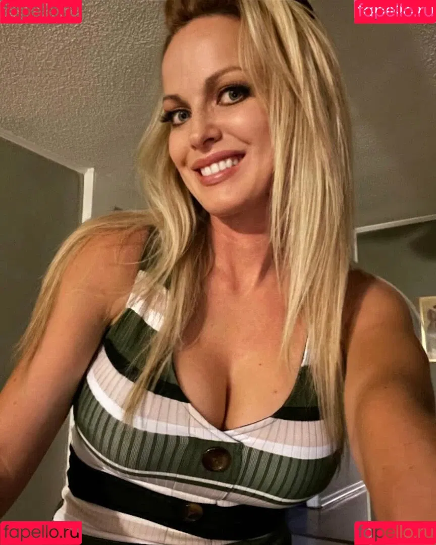 Blonde Goddess Onlyfans Photo Gallery 