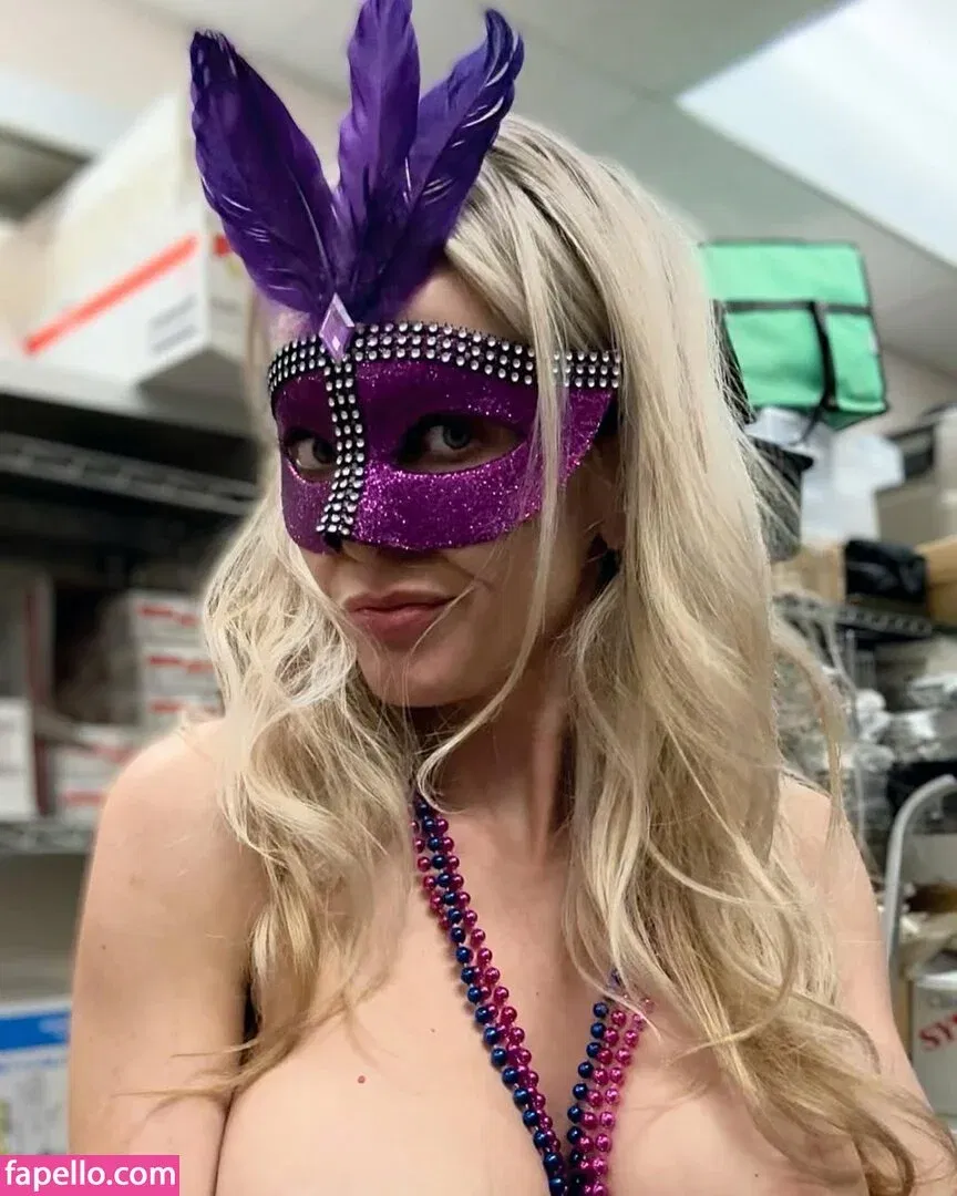 Blonde Goddess Onlyfans Photo Gallery 