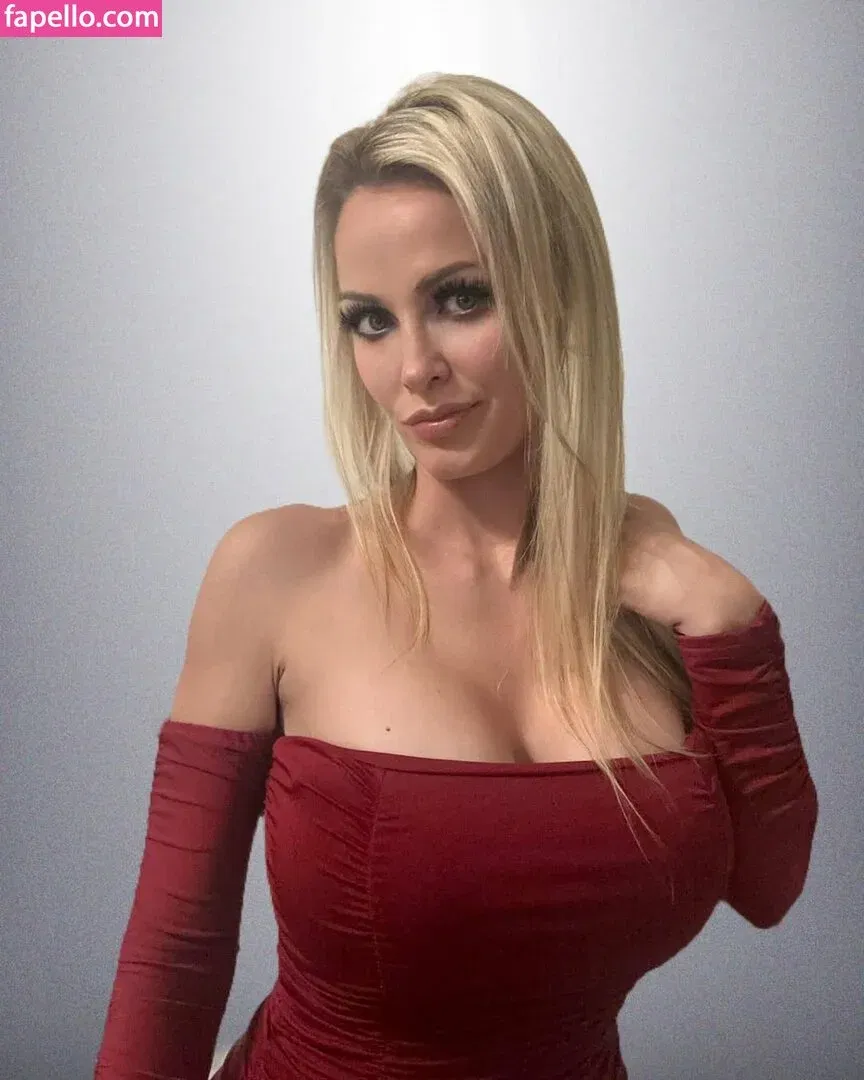 Blonde Goddess Onlyfans Photo Gallery 