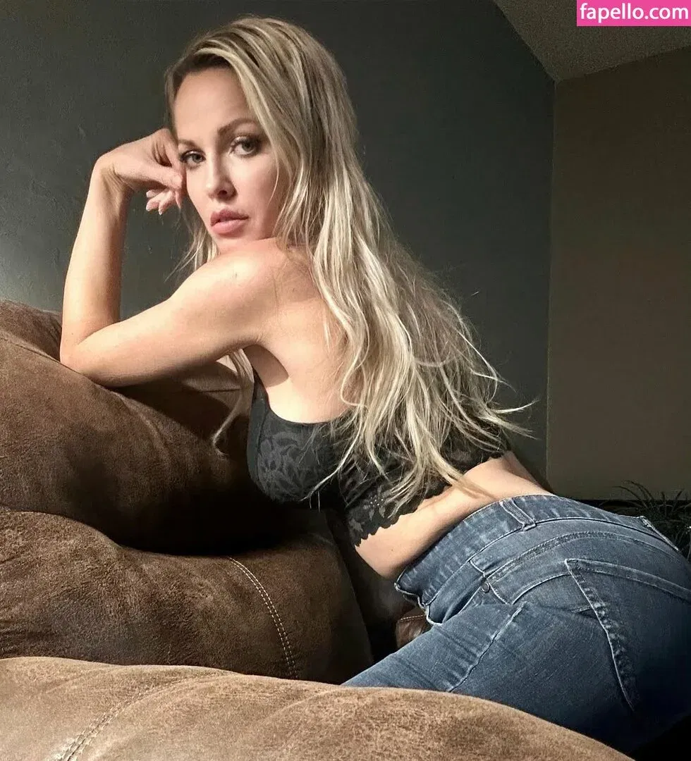 Blonde Goddess Onlyfans Photo Gallery 