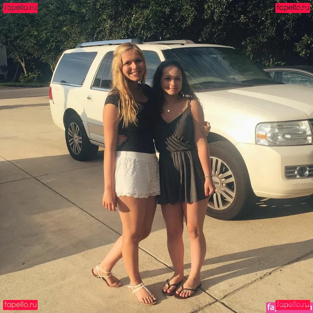 Kate Crawford Onlyfans Photo Gallery 