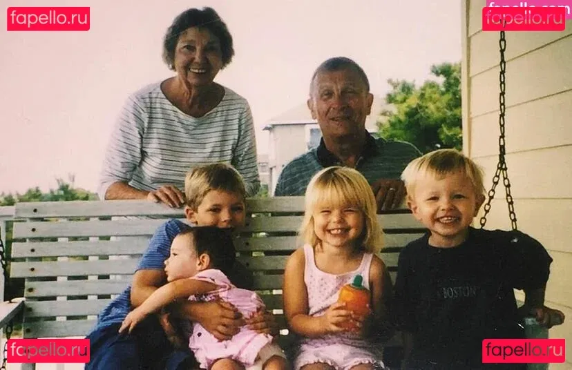 Kate Crawford Onlyfans Photo Gallery 