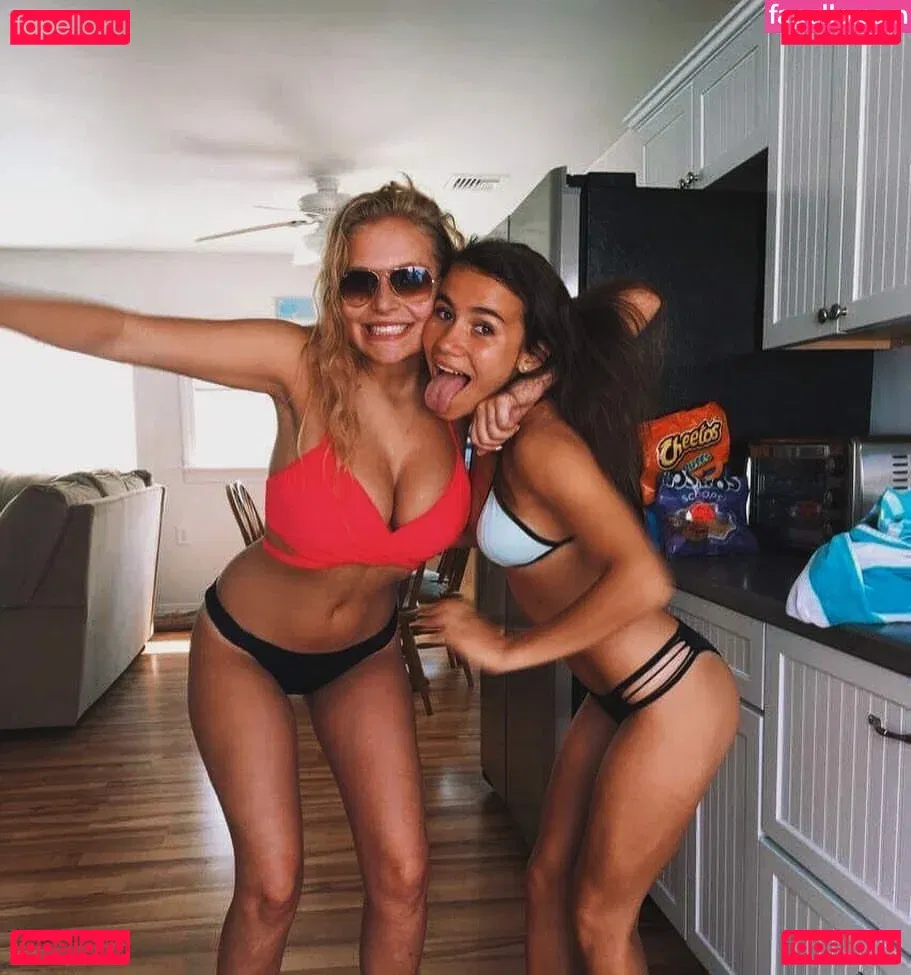 Kate Crawford Onlyfans Photo Gallery 