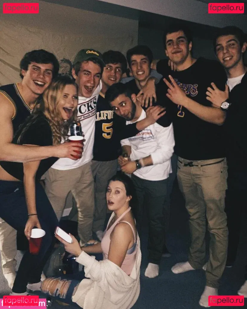 Kate Crawford Onlyfans Photo Gallery 