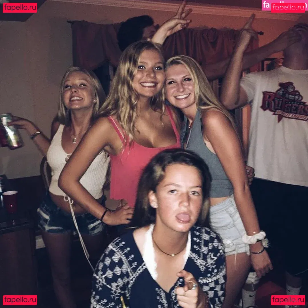 Kate Crawford Onlyfans Photo Gallery 