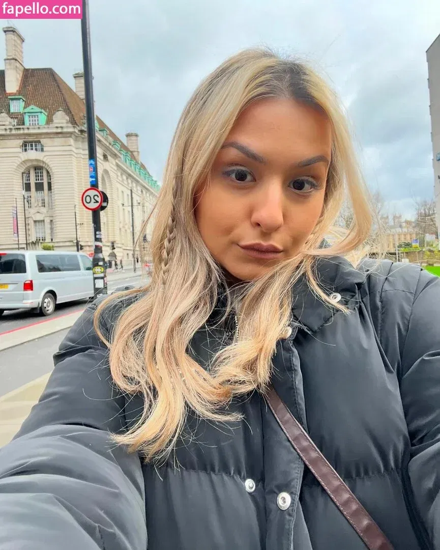 Tina Dehban Onlyfans Photo Gallery 