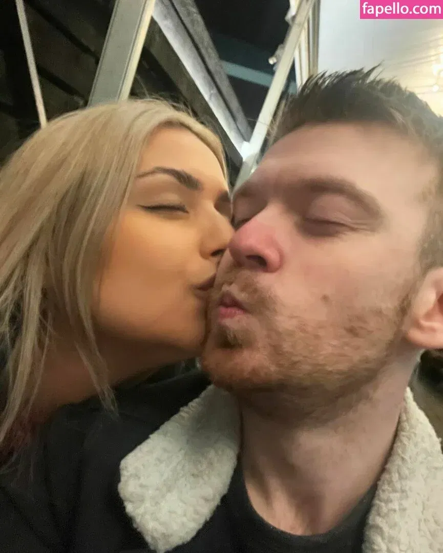 Tina Dehban Onlyfans Photo Gallery 