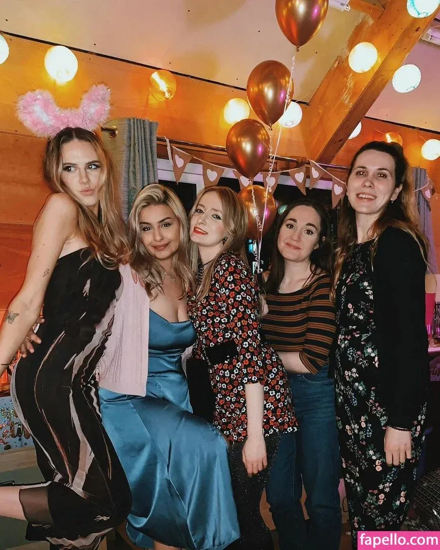 Tina Dehban Onlyfans Photo Gallery 