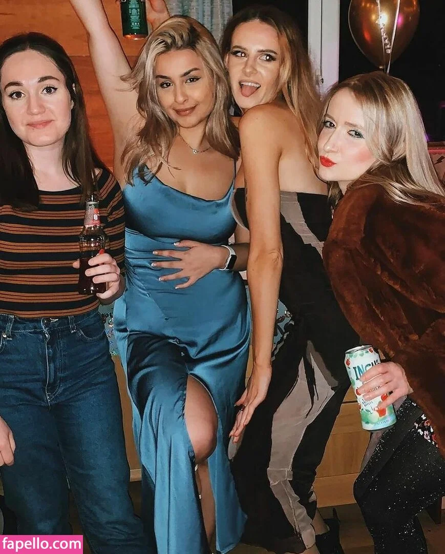 Tina Dehban Onlyfans Photo Gallery 