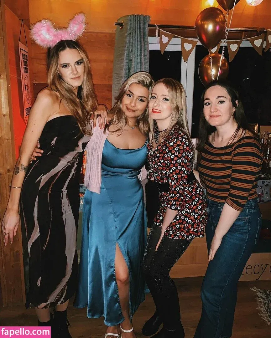 Tina Dehban Onlyfans Photo Gallery 