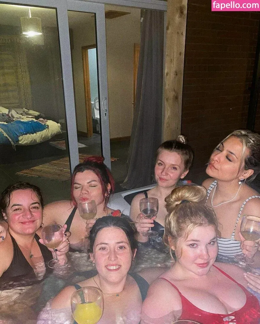 Tina Dehban Onlyfans Photo Gallery 