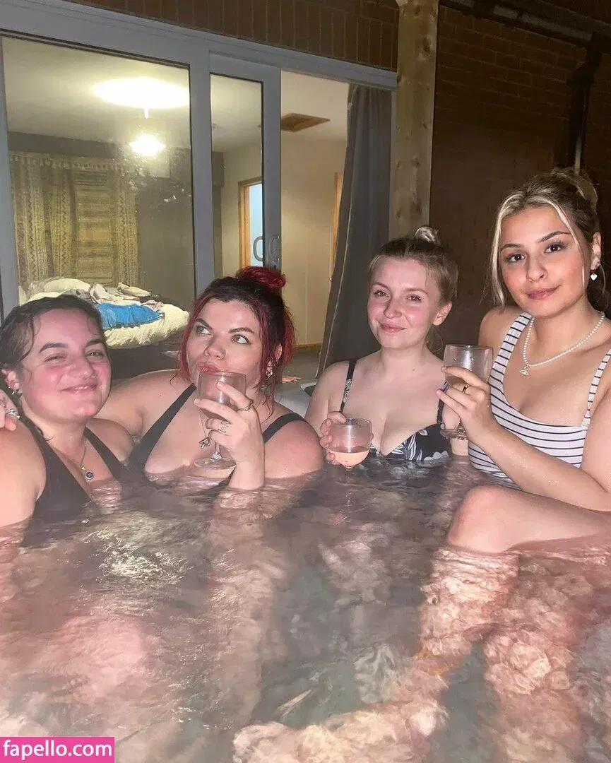 Tina Dehban Onlyfans Photo Gallery 