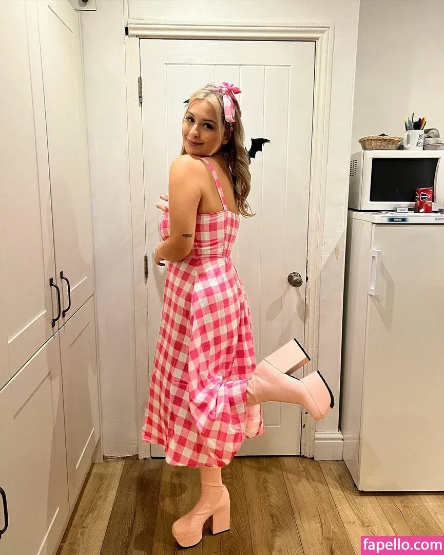 Tina Dehban Onlyfans Photo Gallery 