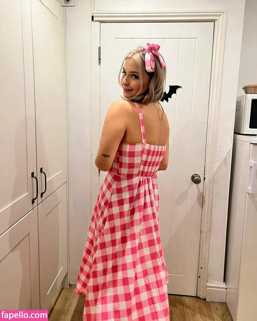 Tina Dehban Onlyfans Photo Gallery 