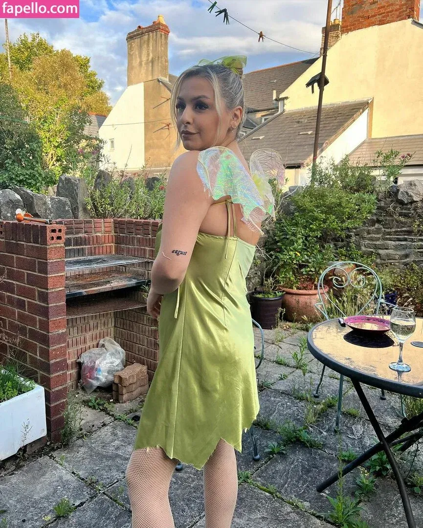 Tina Dehban Onlyfans Photo Gallery 