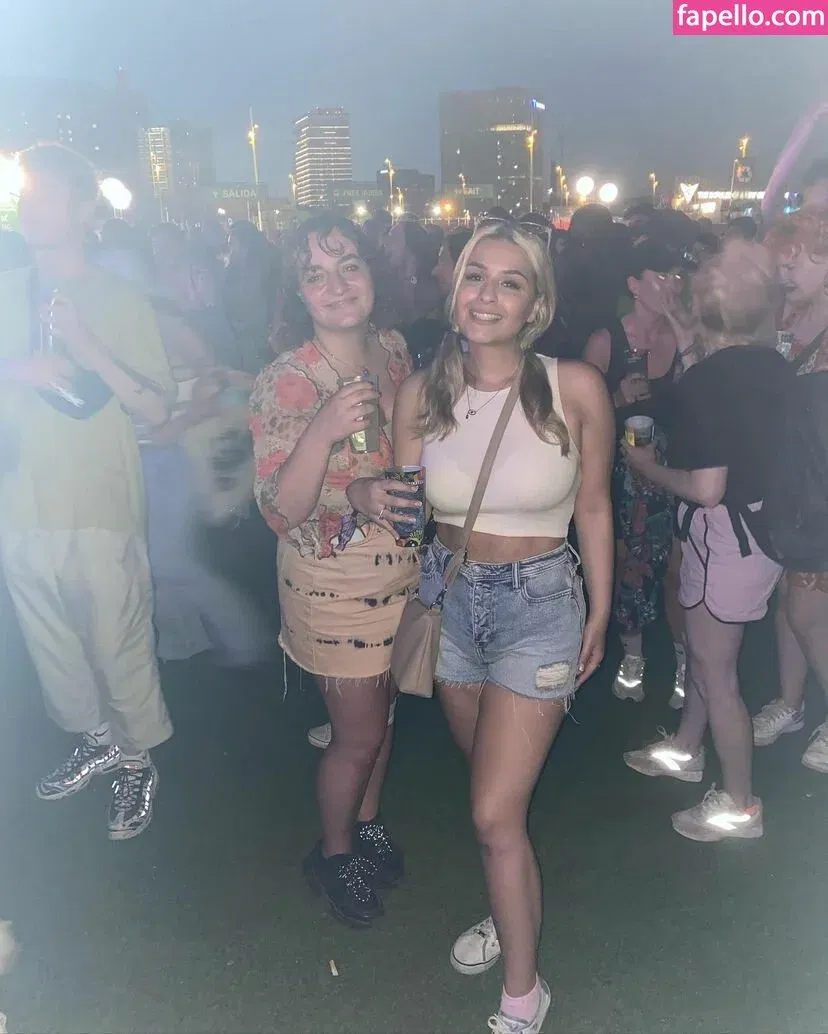 Tina Dehban Onlyfans Photo Gallery 