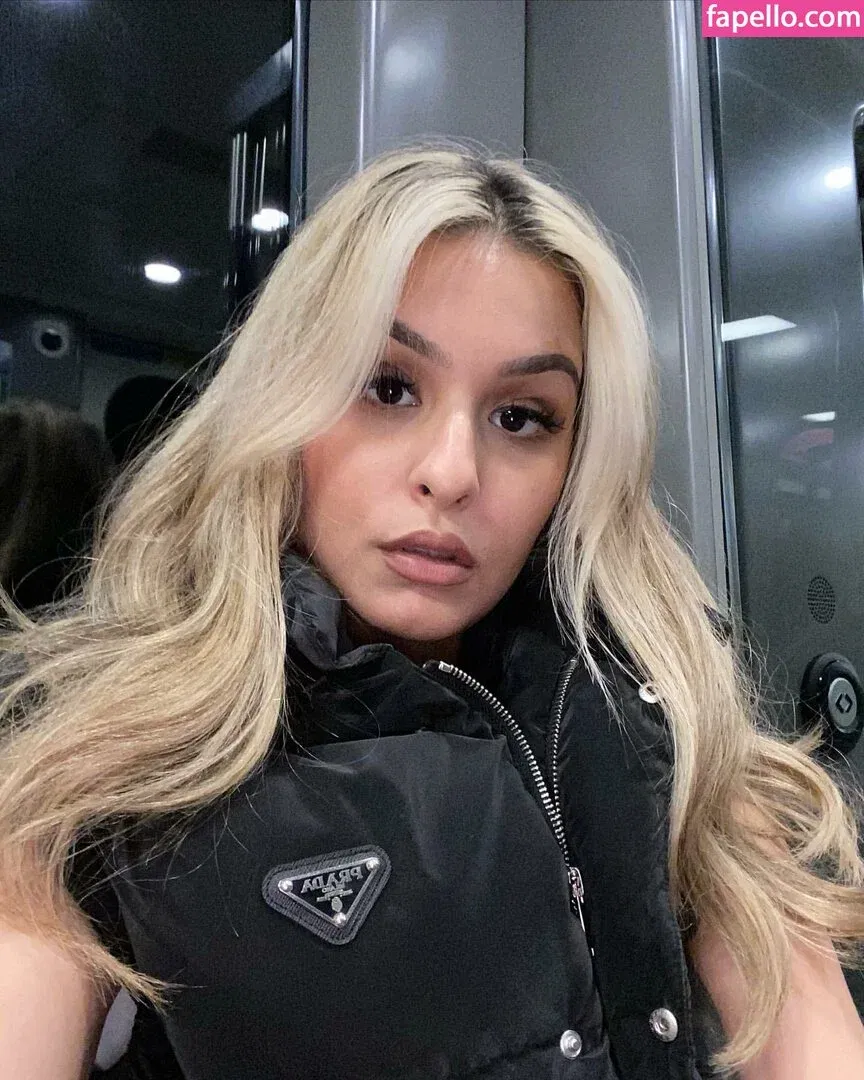 Tina Dehban Onlyfans Photo Gallery 