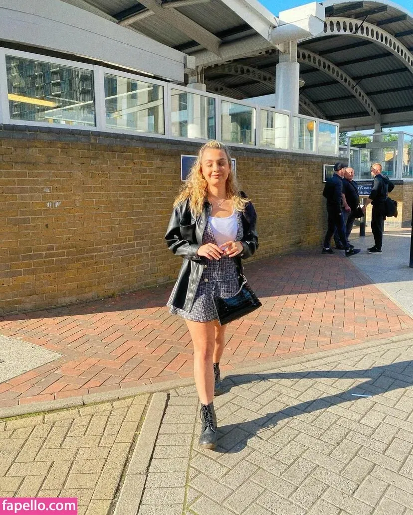 Tina Dehban Onlyfans Photo Gallery 