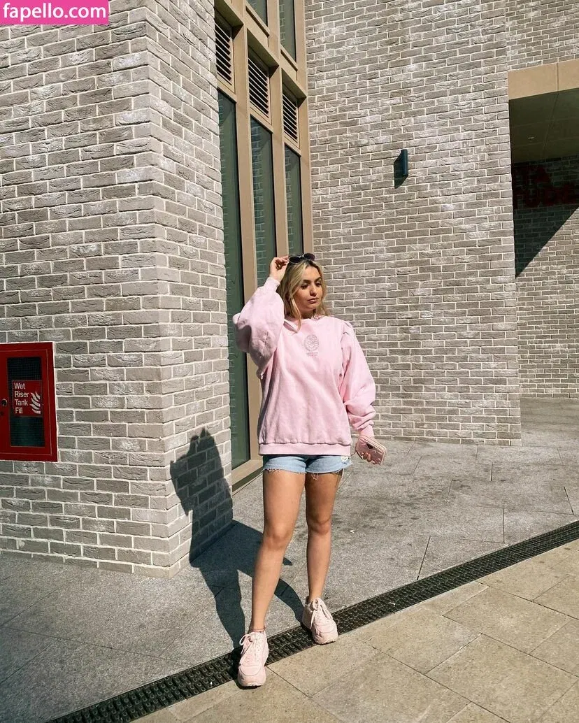 Tina Dehban Onlyfans Photo Gallery 