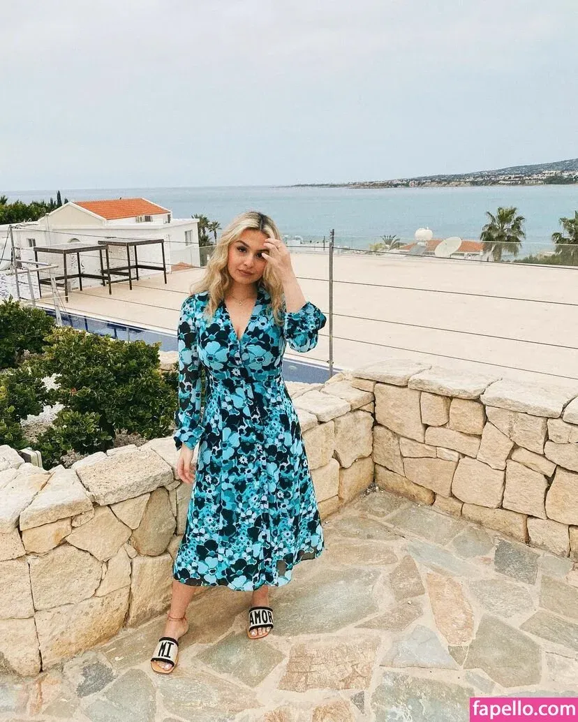 Tina Dehban Onlyfans Photo Gallery 