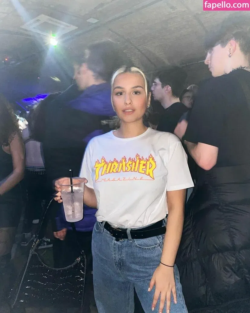 Tina Dehban Onlyfans Photo Gallery 