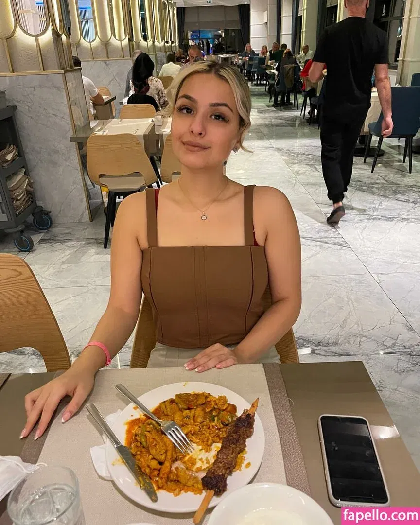 Tina Dehban Onlyfans Photo Gallery 