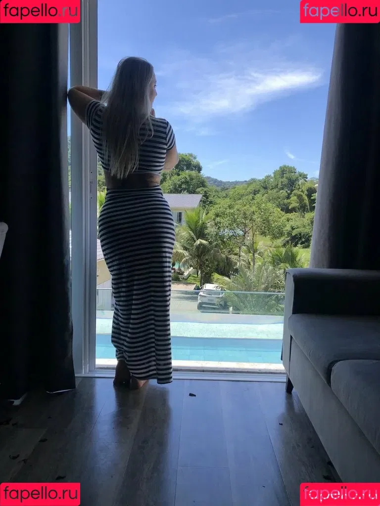 Milena Santos Onlyfans Photo Gallery 