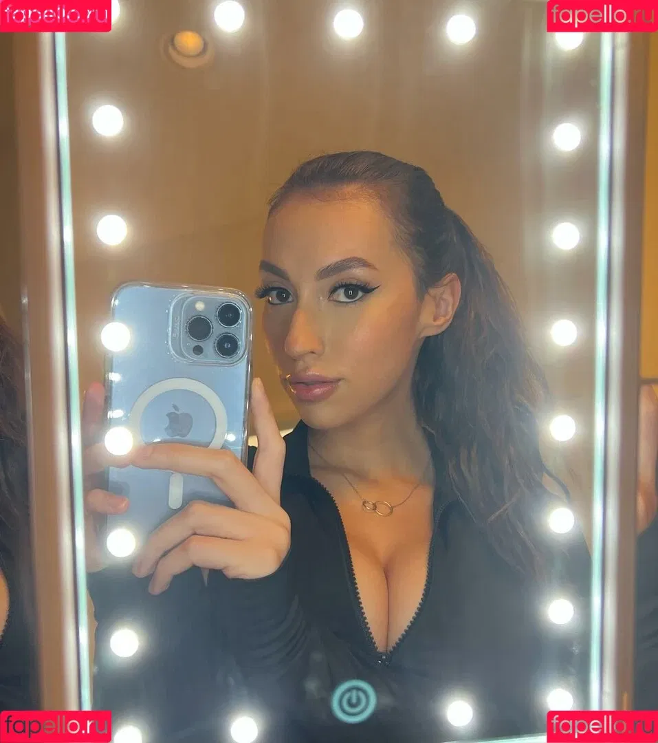 Clara Gomez Onlyfans Photo Gallery 