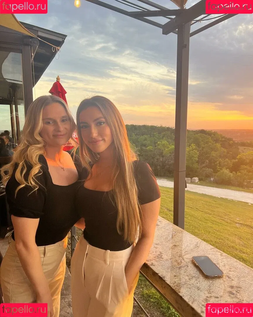 Clara Gomez Onlyfans Photo Gallery 