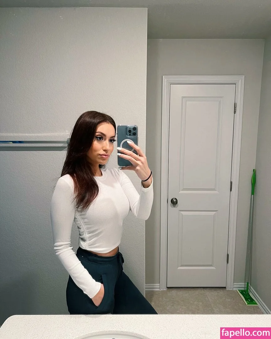 Clara Gomez Onlyfans Photo Gallery 