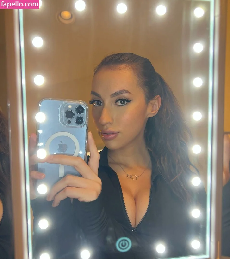 Clara Gomez Onlyfans Photo Gallery 