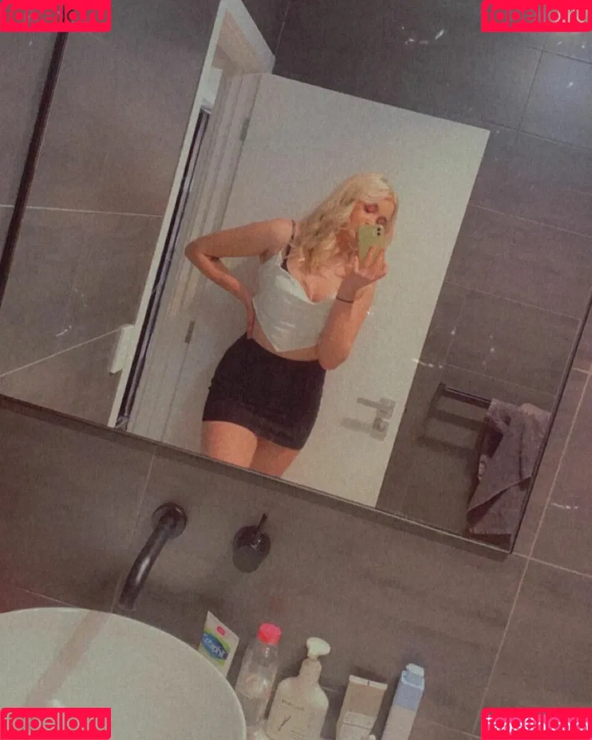 arsonrylucia Onlyfans Photo Gallery 