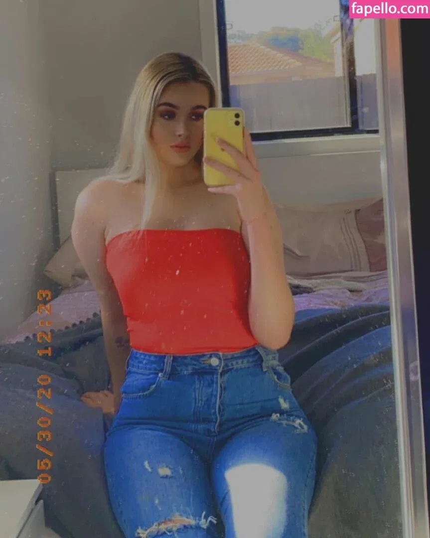 arsonrylucia Onlyfans Photo Gallery 