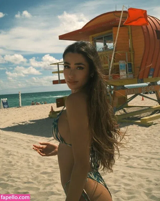 Lola Lolita Onlyfans Photo Gallery 