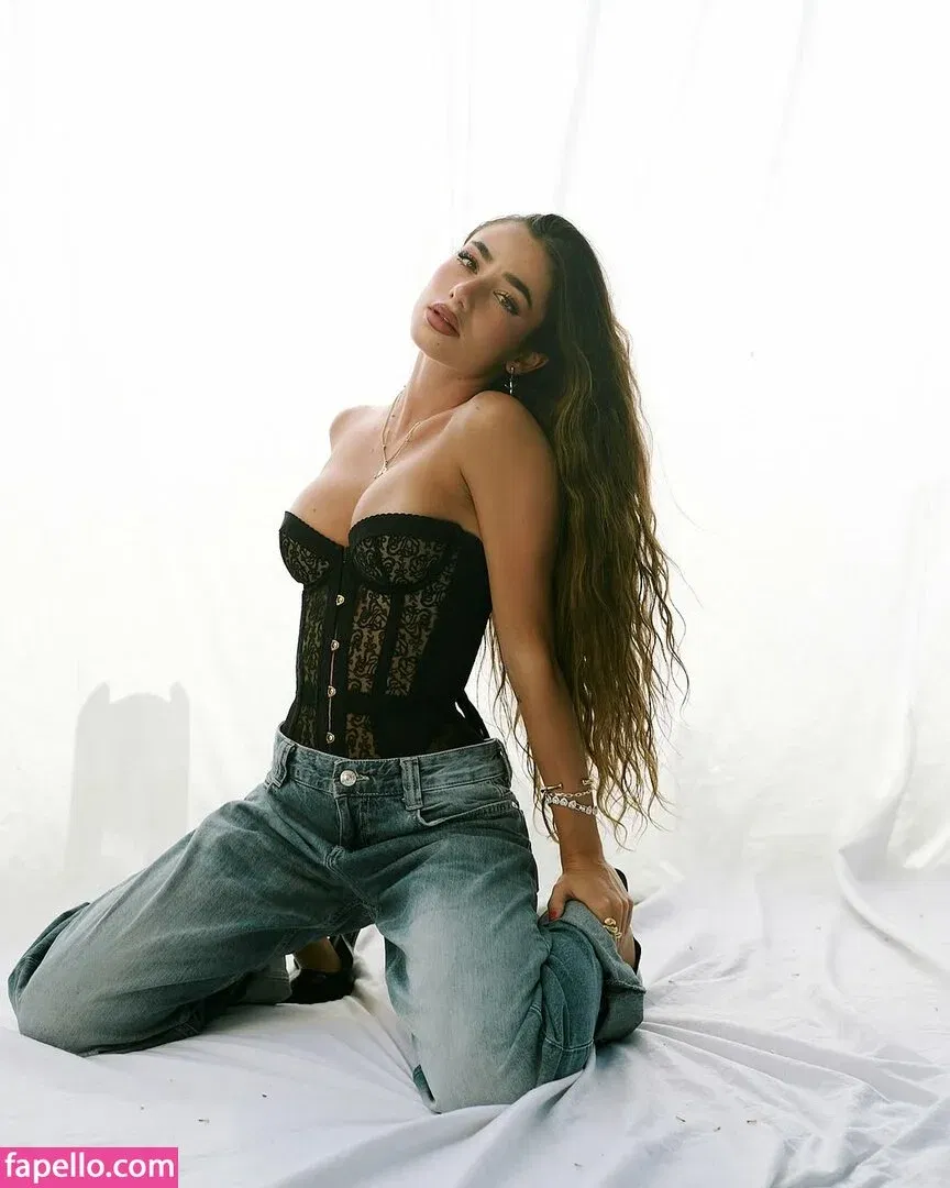 Lola Lolita Onlyfans Photo Gallery 