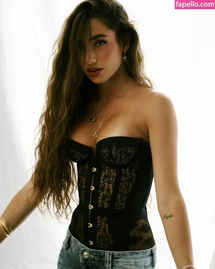 Lola Lolita Onlyfans Photo Gallery 