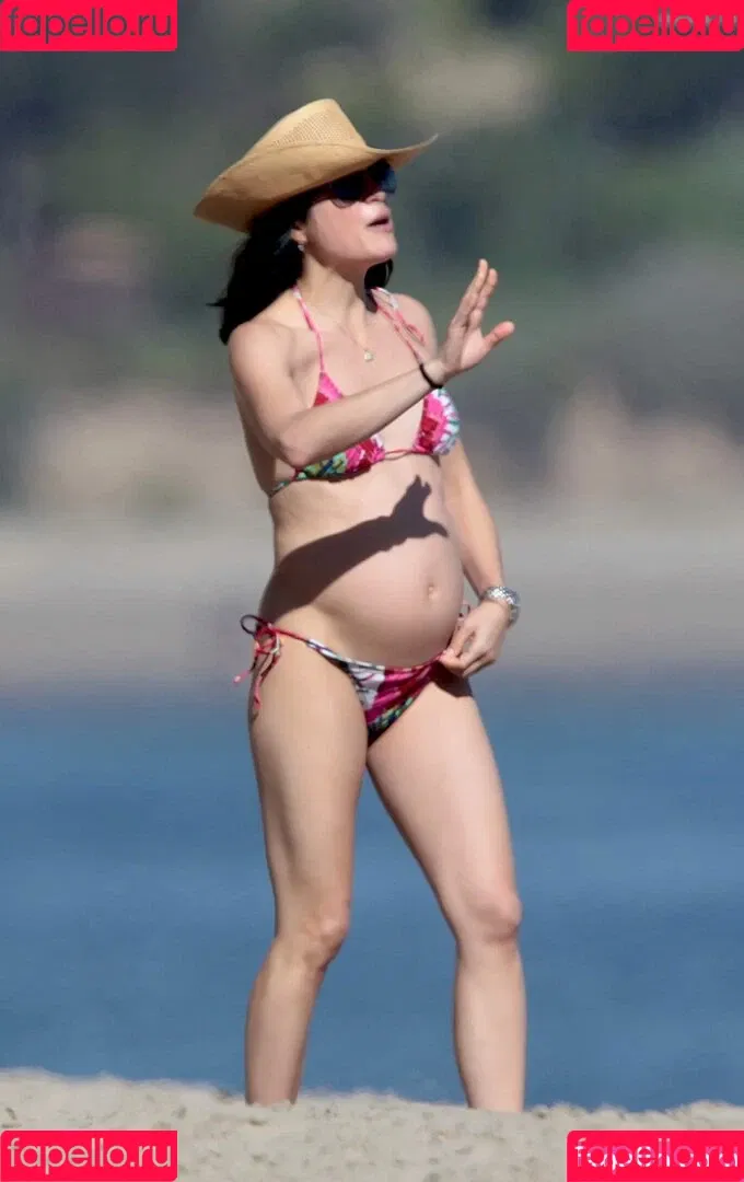 Selma Blair Onlyfans Photo Gallery 