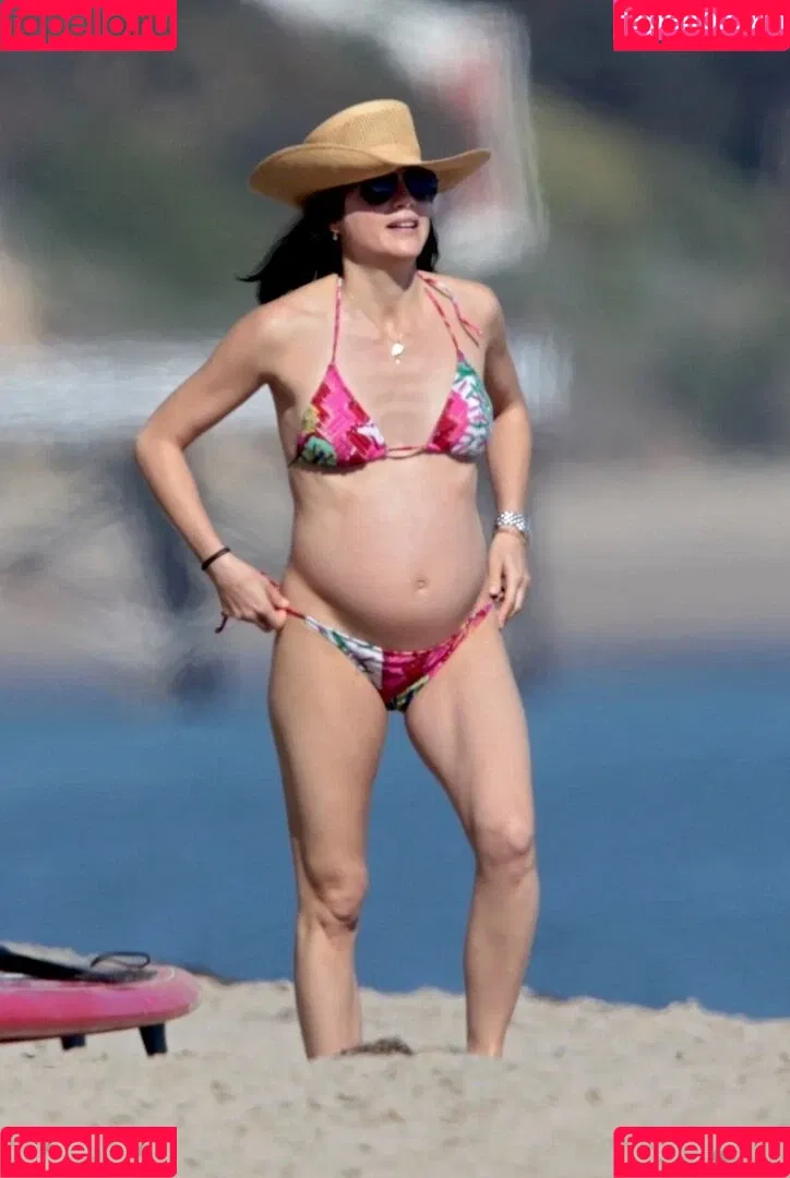 Selma Blair Onlyfans Photo Gallery 