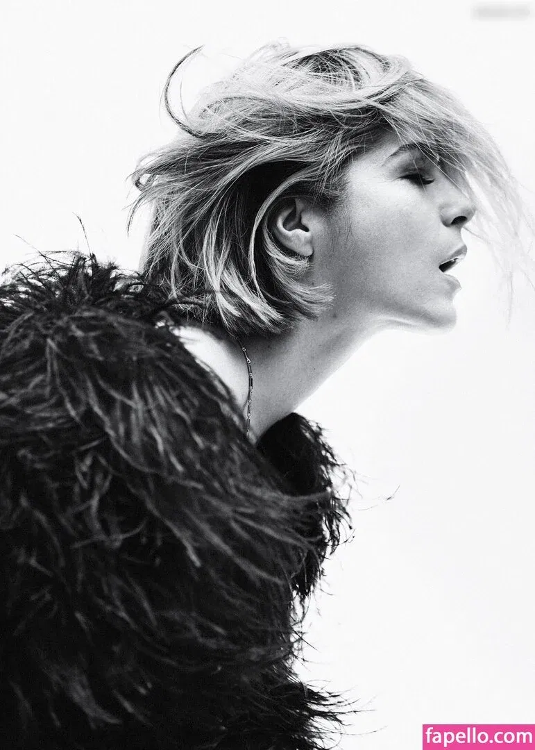 Selma Blair Onlyfans Photo Gallery 