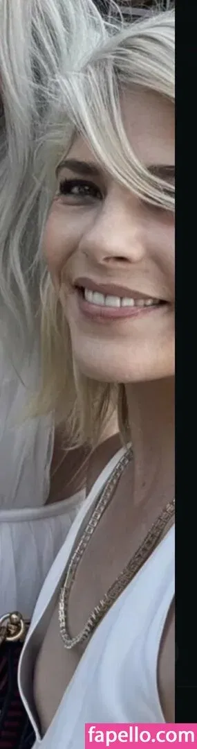 Selma Blair Onlyfans Photo Gallery 