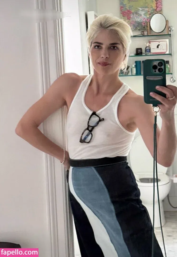 Selma Blair Onlyfans Photo Gallery 